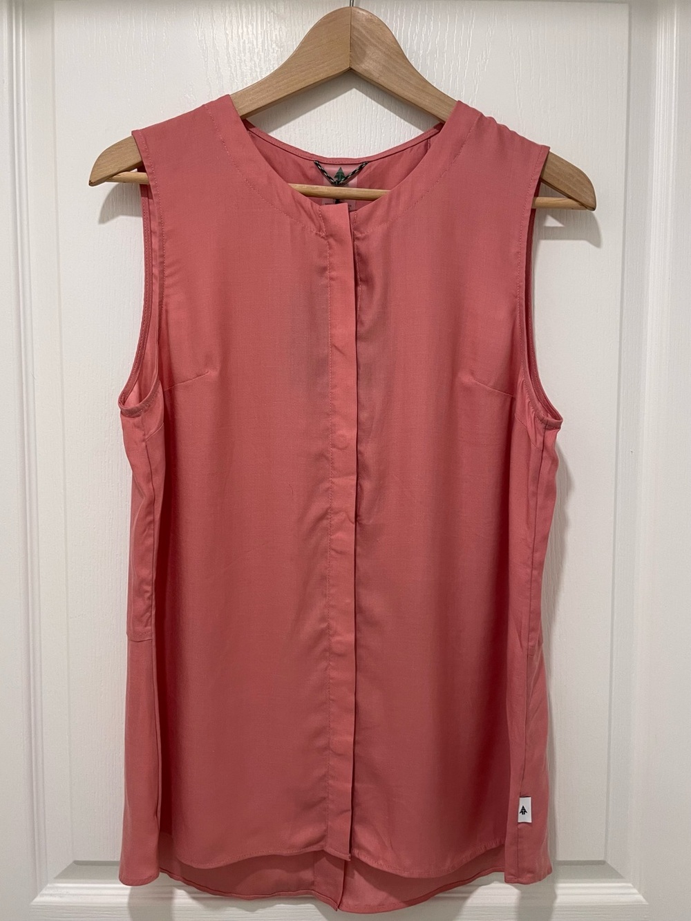 NWT WOODS Rae Sleeveless Woven Top Size M Flowy & Lightweight - Brandied Apricot